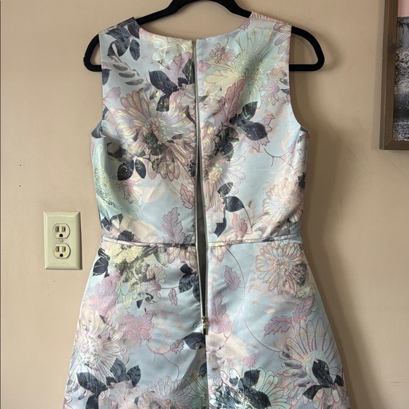 Tahari ASL Pastel Watercolor Floral Brocade A-Line Fit & Flare Dress Size 6 - Picture 8 of 10